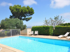 Villa with private pool and lake view